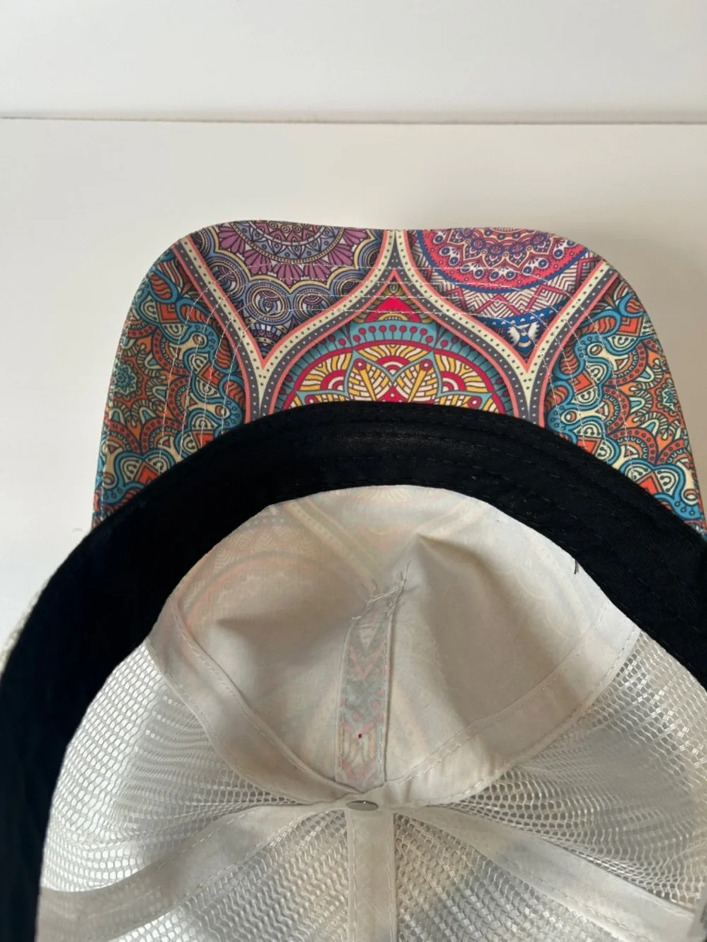 Ariat Multicolor Mandala Mesh Cap with Cream Back /women’s trucker hat - Picture 11 of 14
